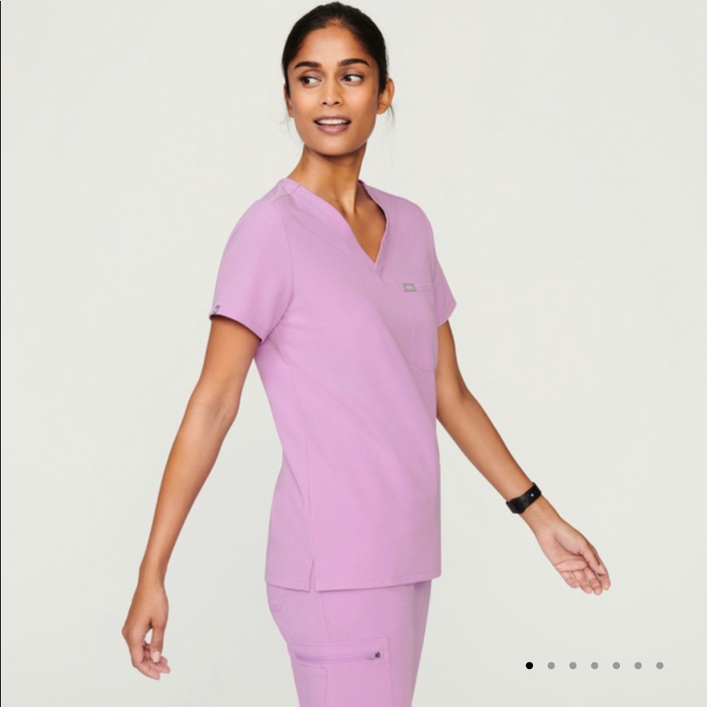 FIGS Catarina 1 Pocket Scrub Top